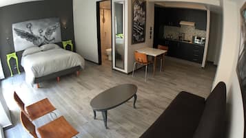 Internet, bed sheets, wheelchair access