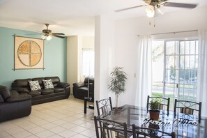 Interior - Cabo Beautiful 3BDR Home with Pool access, Friends & Family perfect Getaway! (Cabo San Lucas)