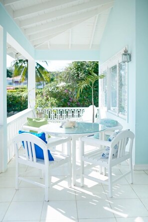 Front entrance patio dining