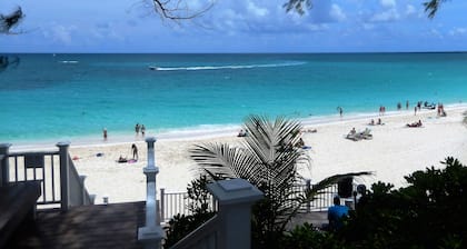Paradise Island - Sunrise Beach Villa - Parhaat hinnat!