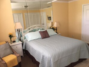 1 bedroom, in-room safe, iron/ironing board, free WiFi