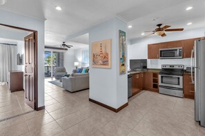 Interior - Oceanfront  Beachfront Condo Vacational Rental Jacó Beach Playa Jacó, costa rica (Garabito)