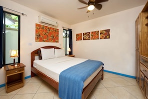 2 bedrooms, in-room safe, desk, iron/ironing board