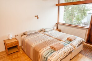 4 bedrooms, iron/ironing board, free WiFi, bed sheets - Cozy centrally located Mid-Century Modern 60's villa in Reykjavík (Reykjavík)
