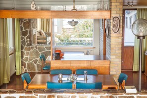Dining - Cozy centrally located Mid-Century Modern 60's villa in Reykjavík (Reykjavík)