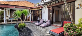 Hidden Garden Villa #5 Single Story Beautiful be Safe & Secure with us