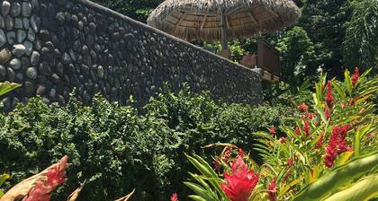 Nestled in the tropical rainforest with fabulous, unobstructed views!