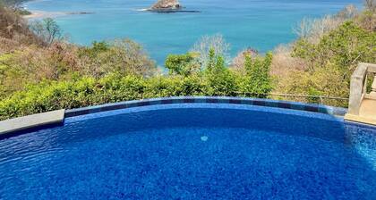 Condo with SPECTACULAR VIEW!!
