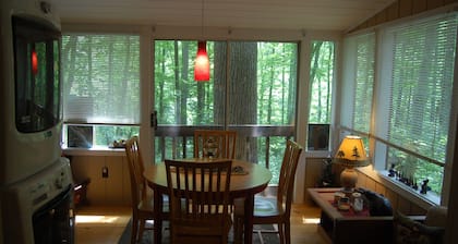 Maalaismainen Mountain Retreat-karhun tassu-vuodepaikkoja 4