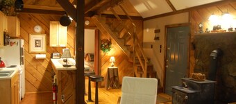 Rustic Mountain Retreat-Bear Paw