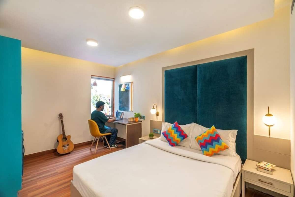 Deluxe Private A/C Room with Ensuite Bathroom