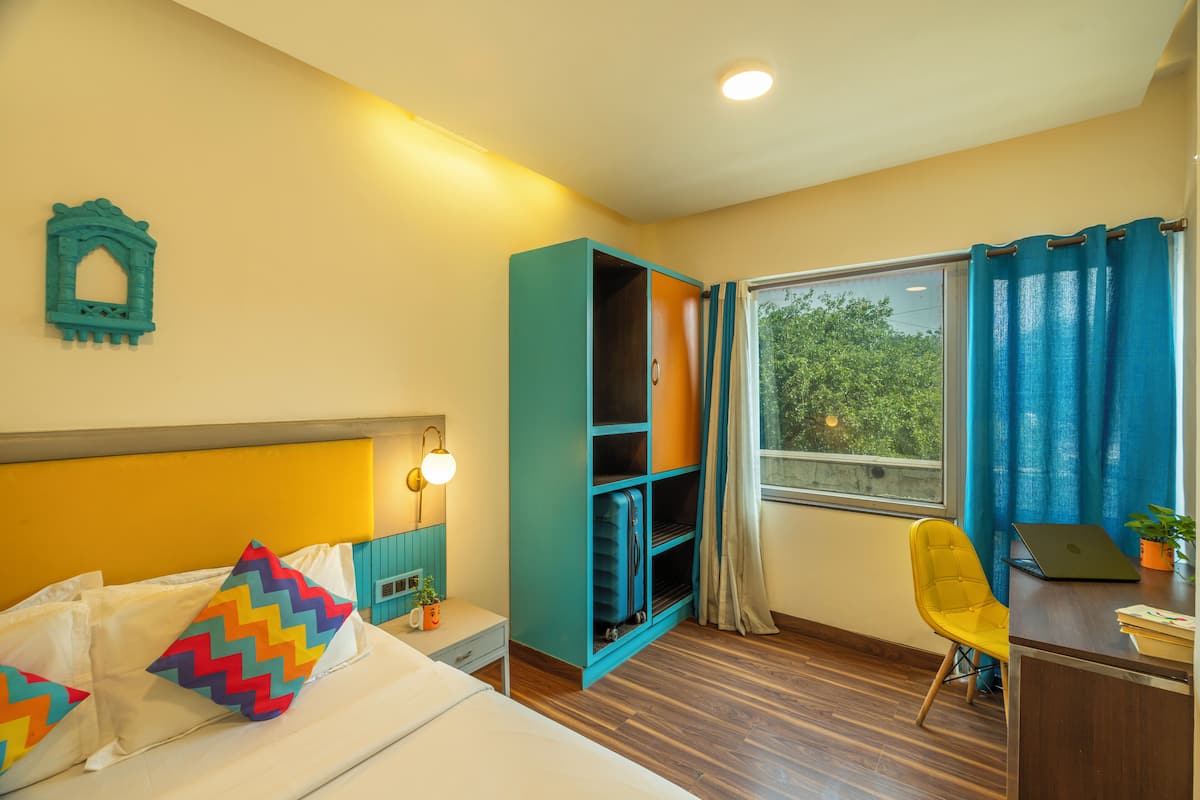 Deluxe Private A/C Room with Ensuite Bathroom