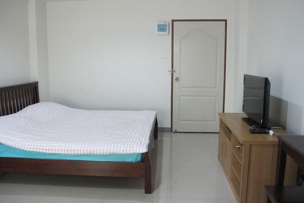 Superior Room, 1 King Bed | Free WiFi