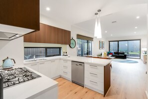 Maison, 3 chambres | Cuisine privée