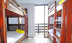 House, 4 Bedrooms | Desk, iron/ironing board, free WiFi