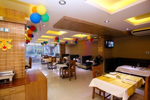 Dagelijks ontbijtbuffet inbegrepen