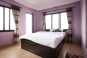 Free WiFi, bed sheets