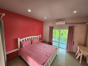 Romantic Studio