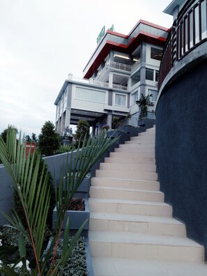 Fachada de la propiedad