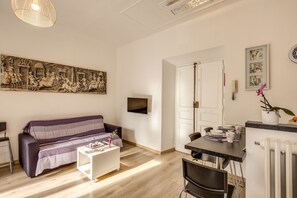Junior Studio Suite, 1 Bedroom - Life in Rome B&B (Rome)