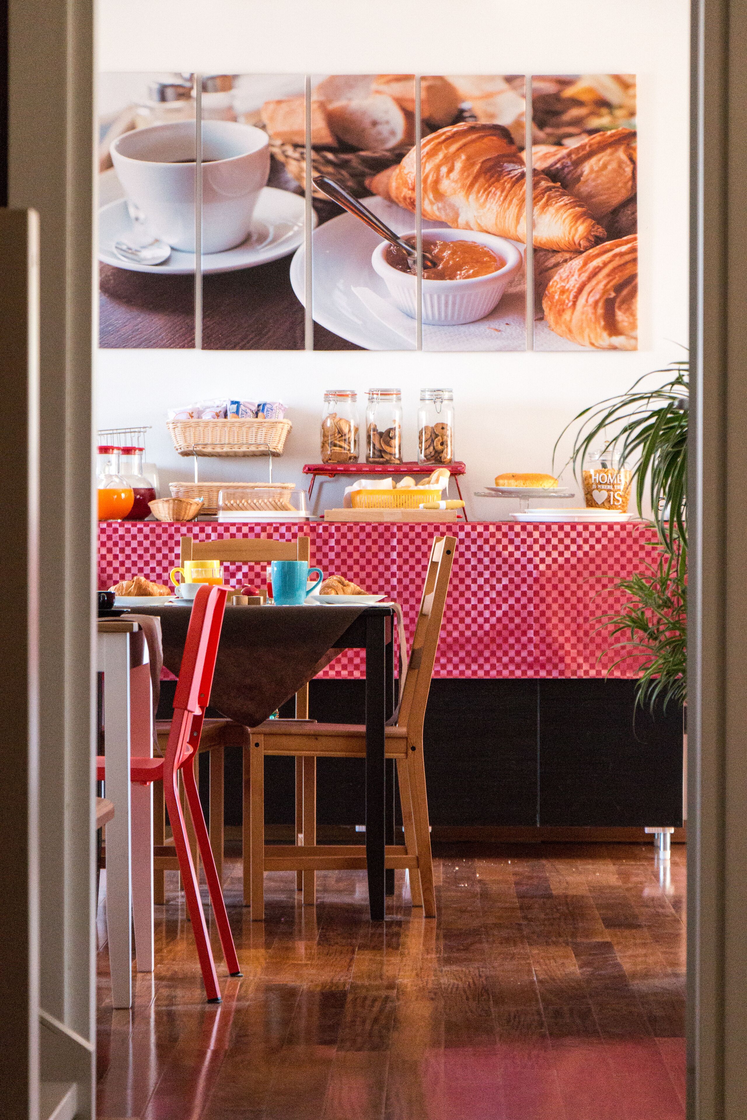 Free daily buffet breakfast