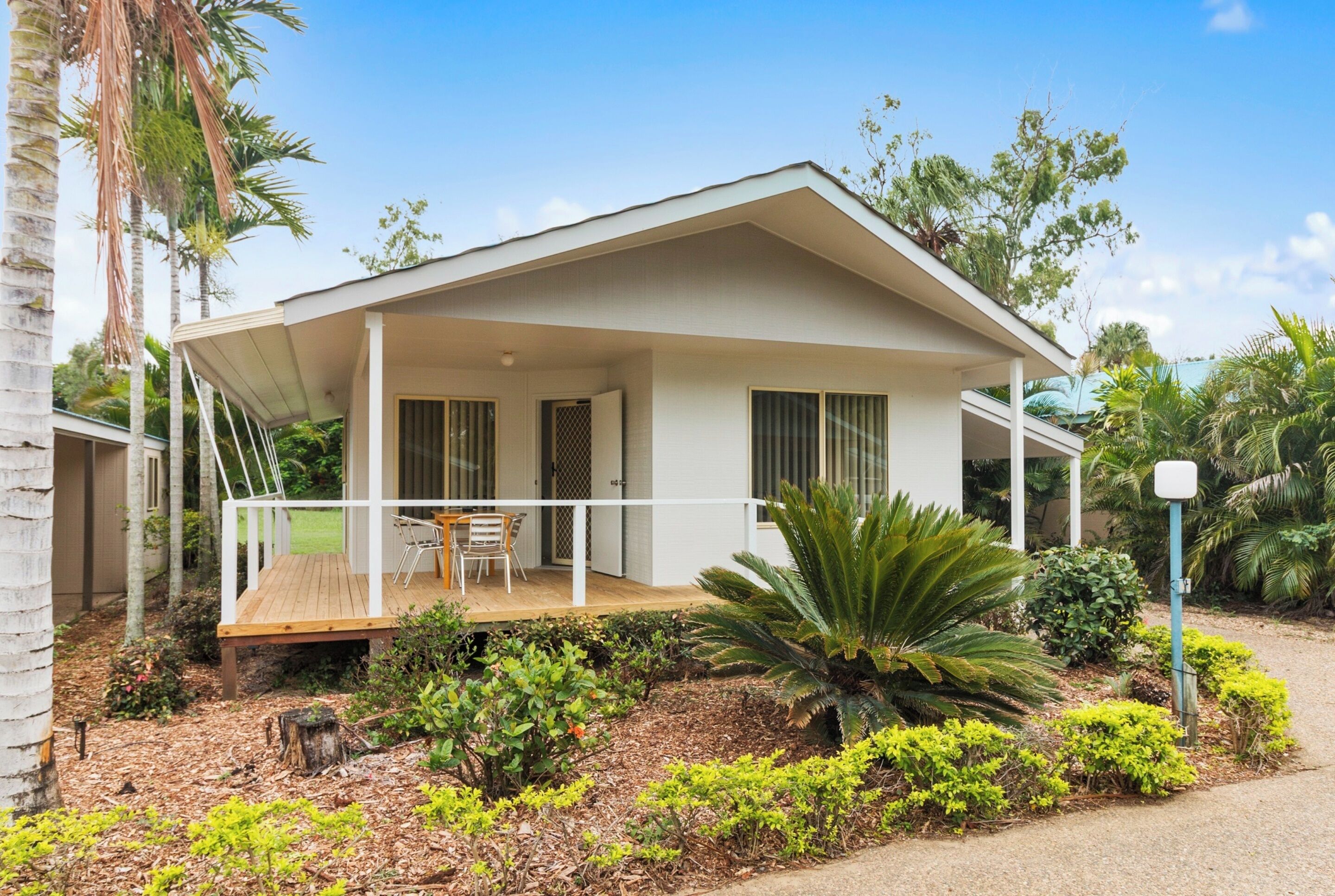 Superior 2 Bedroom Cabin - Sleeps 6 | Terrace/patio