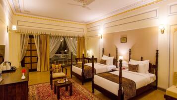 Royal Suite | Premium bedding, minibar, in-room safe, desk