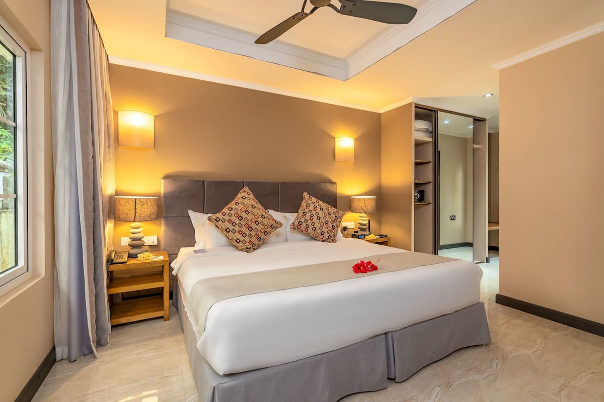 Casa de campo superluxo, 1 cama King | 1 quarto, roupas de cama premium, frigobar, cofres nos quartos