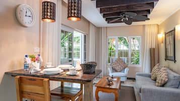 Cottage Mewah, 1 Tempat Tidur King | Dapur pribadi | Lemari es besar, microwave, oven, dan kompor