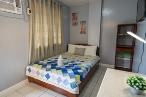 Deluxe Room | Desk, free WiFi - Mellow Apartelle and Tourist Inn (Tagbilaran)