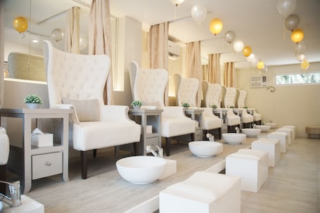 Tratamientos faciales, manicura y pedicura, masajes. Mellow Apartelle and Tourist Inn