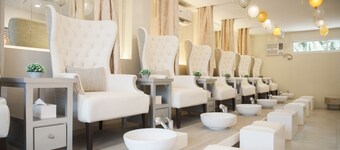 Mellow Apartelle and Tourist Inn