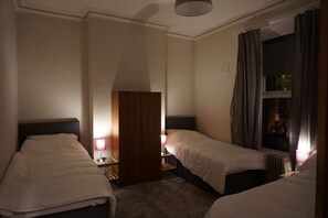 1 bedroom, desk, iron/ironing board, free WiFi - Belvedere City Apartment (Dublin)