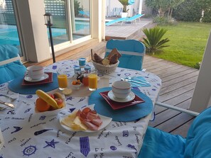 Petit déjeuner continental compris tous les jours