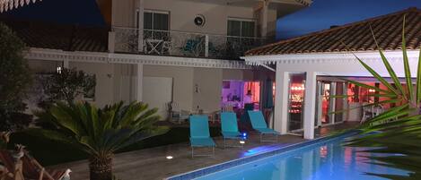 Front of property - evening/night