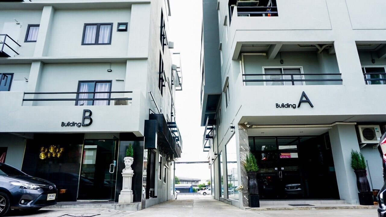 ด้านหน้าที่พัก