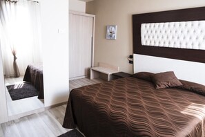 Minibar, desk, free WiFi, bed sheets - Agriturismo Il Cascinale (Treviso)