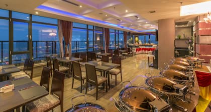 Jinjiang Peninsula Seasons Hotel