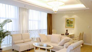 豪華套房 | 客廳 | LCD 電視