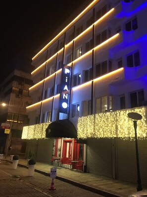 Front of property - evening/night - Piano Hotel (Izmir)