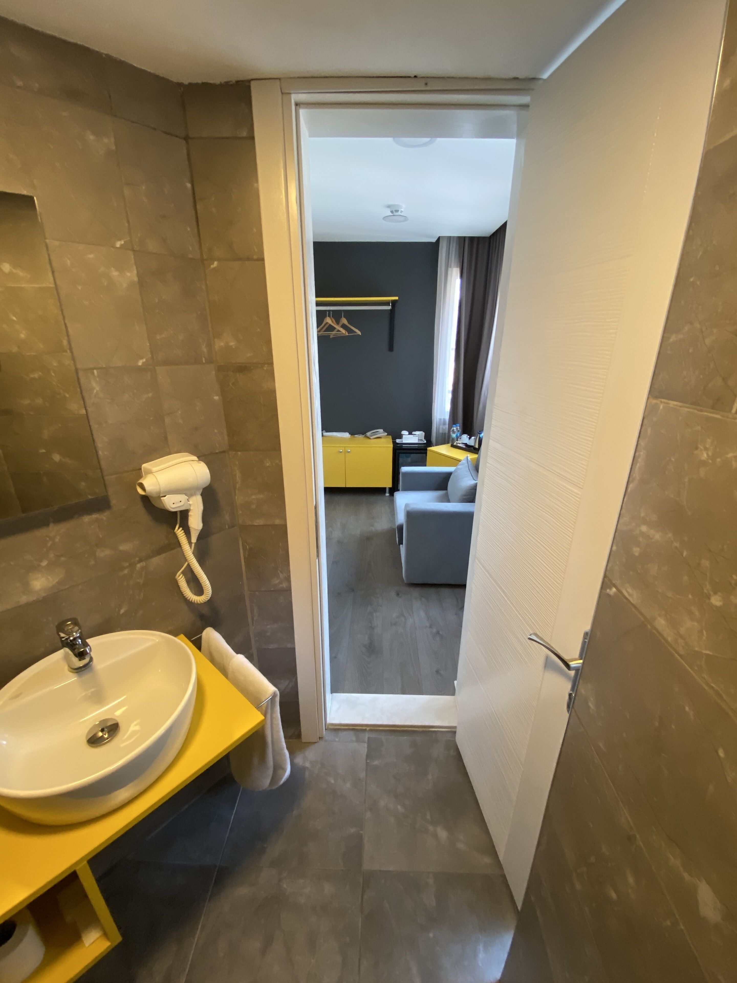 superior room, balcony | bathroom | shower, hair dryer, slippers, towels