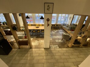 Lobby sitting area - Piano Hotel (Izmir)