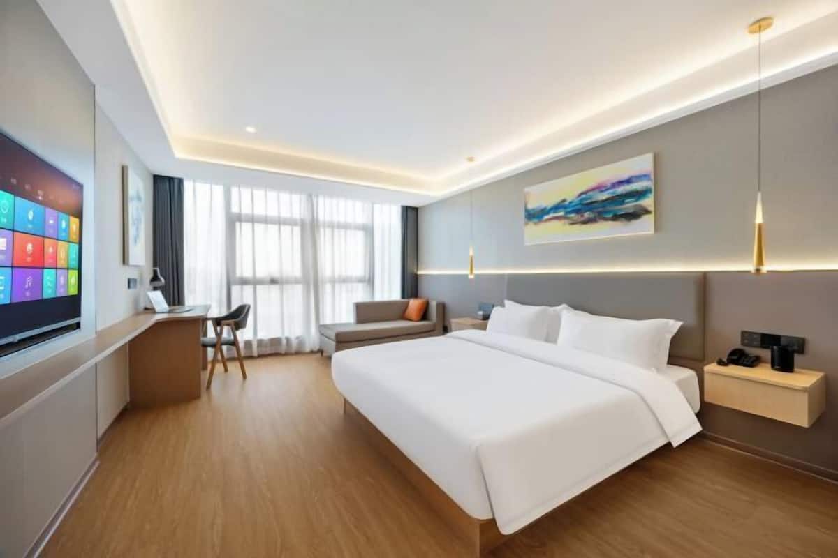 Minibar, in-room safe, desk, blackout curtains