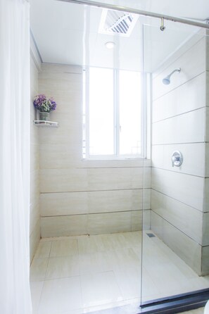 Standard Queen Room  | Desk, blackout curtains, soundproofing