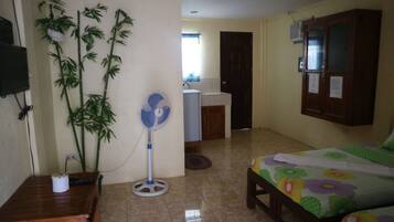 Standardzimmer | Zimmersafe, Schreibtisch, kostenloses WLAN