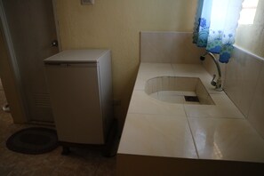 Kamar Standar | Fasilitas kamar