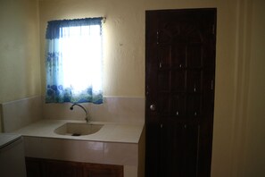 Kamar Standar | Fasilitas kamar