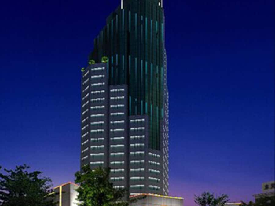 Front of property - evening/night