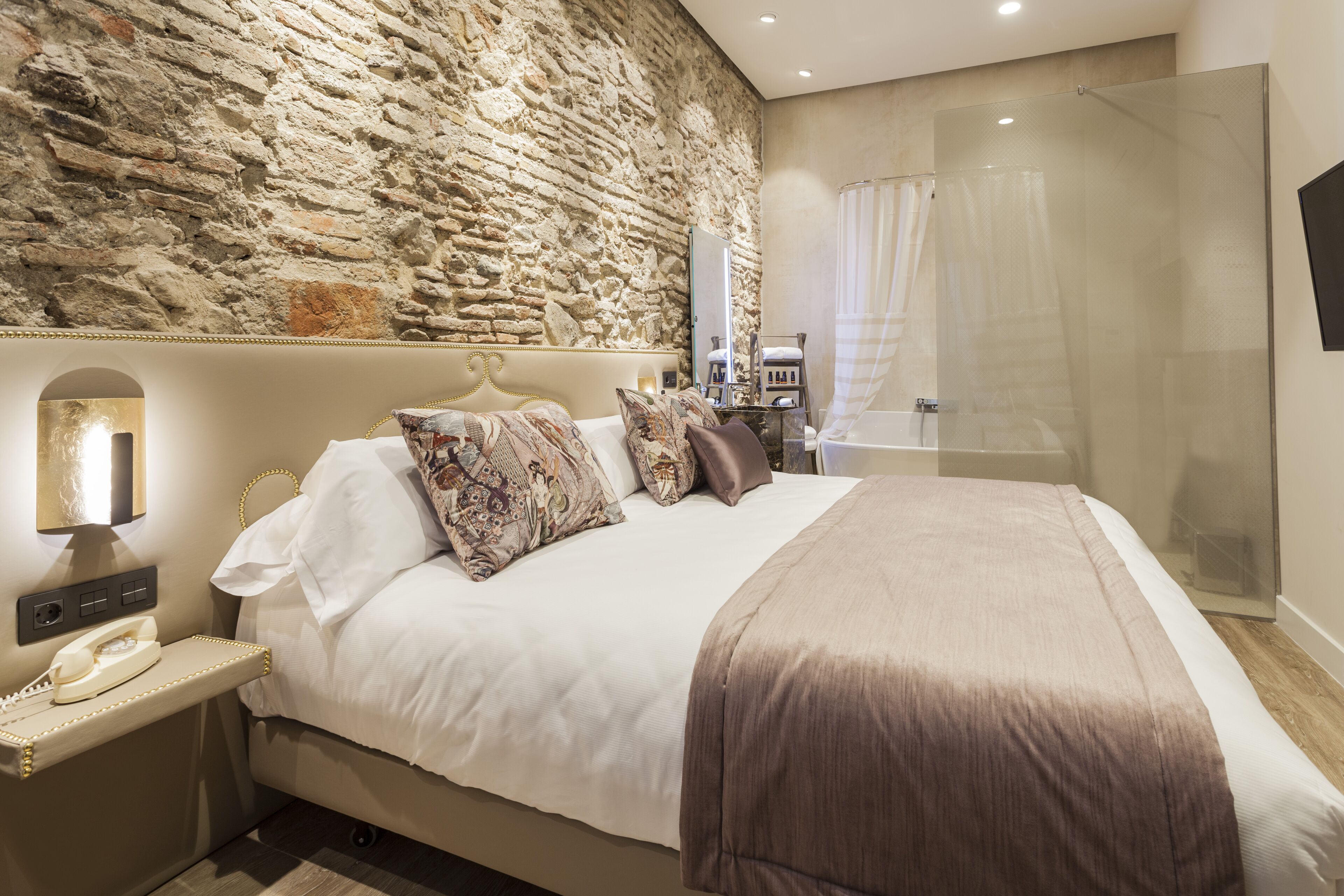 Superior Double Room | Down duvets, minibar, in-room safe, desk