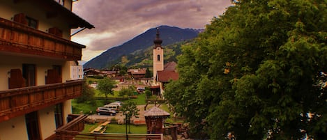 Business-Vierbettzimmer, barrierefrei | Balkon